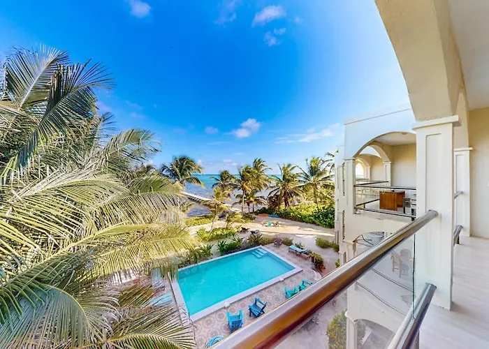 Serene Oceanfront With Shared Pool Ocean View Wifi & Partial Ac San Pedro (Ambergris Caye)