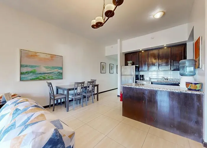 Сasa de vacaciones Serene Oceanfront With Shared Pool Ocean View Wifi & Partial Ac *