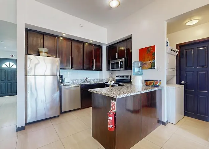 Serene Oceanfront With Shared Pool Ocean View Wifi & Partial Ac Сasa de vacaciones San Pedro (Ambergris Caye)