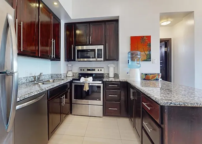 Serene Oceanfront With Shared Pool Ocean View Wifi & Partial Ac * San Pedro (Ambergris Caye)