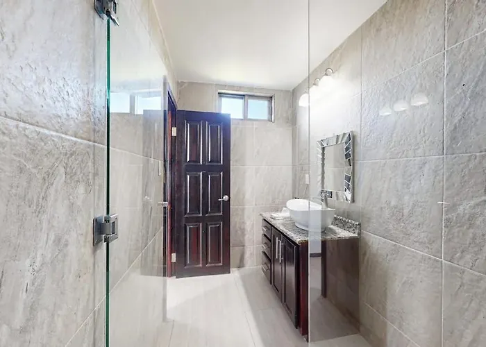 Serene Oceanfront With Shared Pool Ocean View Wifi & Partial Ac *