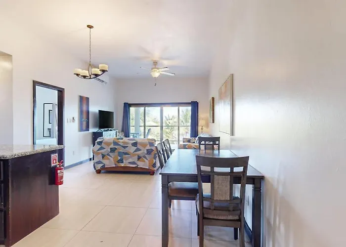 Сasa de vacaciones Serene Oceanfront With Shared Pool Ocean View Wifi & Partial Ac